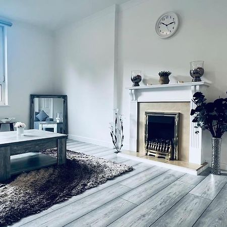 Superb 2 Bedroom Apartment With Free Parking Edinburgh Exterior photo