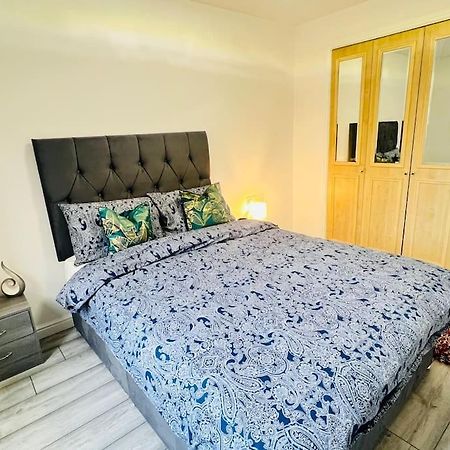 Superb 2 Bedroom Apartment With Free Parking Edinburgh Exterior photo