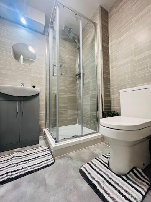 Superb 2 Bedroom Apartment With Free Parking Edinburgh Exterior photo